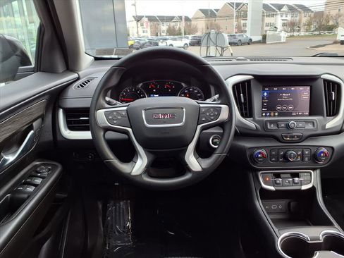Used 2023 GMC Terrain SLE w/ Driver Convenience Package image 15