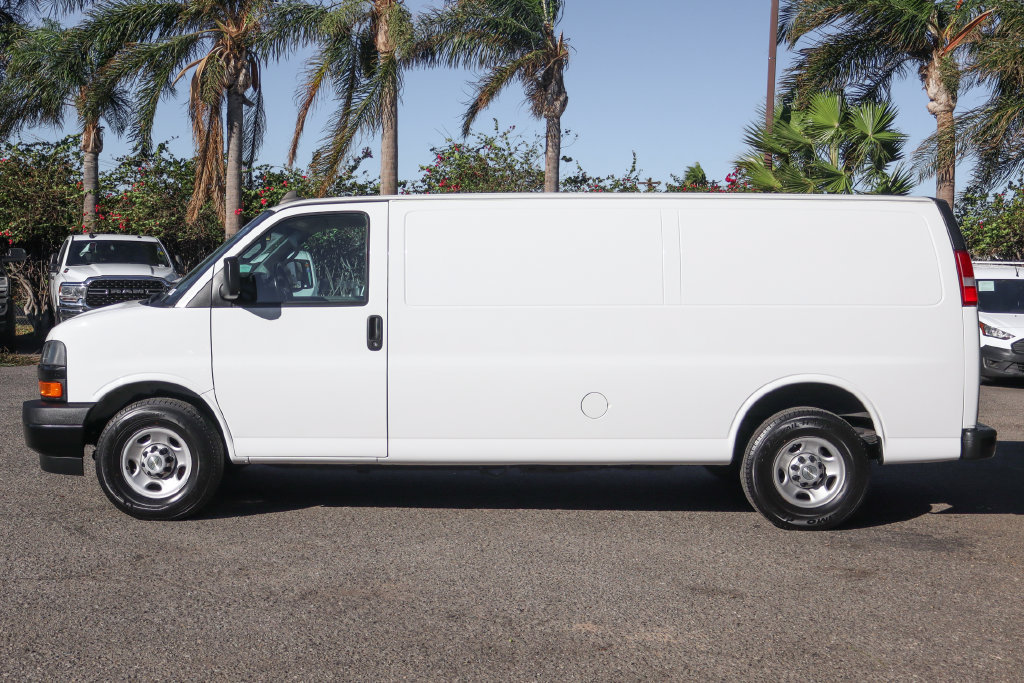 Used 2020 Chevrolet Express 3500 Extended w/ Driver Convenience Package RWD image 5