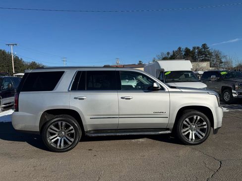 Used 2017 GMC Yukon Denali w/ Open Road Package image 12