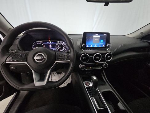 Used 2024 Nissan Sentra SV image 11
