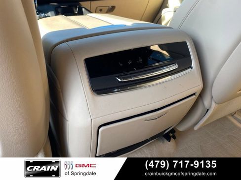 Used 2023 Cadillac Escalade Premium Luxury AWD/4WD image 26