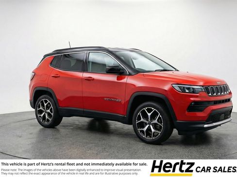 Used 2025 Jeep Compass Limited image 1