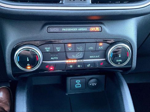 Used 2022 Ford Escape SE w/ Convenience Package image 21