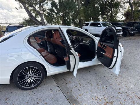 Used 2023 Mercedes-Benz C 300 Sedan w/ Exclusive Trim Package image 13