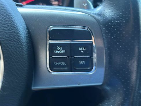 Used 2014 Dodge Charger SXT RWD image 34