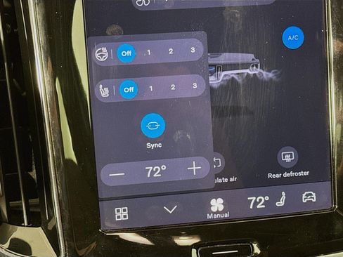 Used 2025 Volvo V60 B5 Cross Country Plus image 23