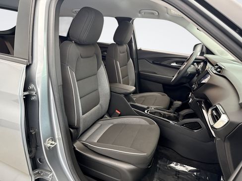 Used 2023 Chevrolet TrailBlazer LT w/ Convenience Package FWD image 16
