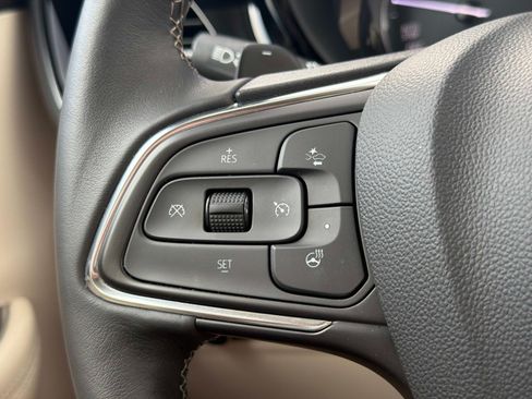 Used 2023 Buick Envision Avenir FWD image 42