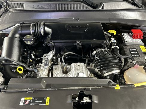 Used 2025 Jeep Compass Trailhawk image 10