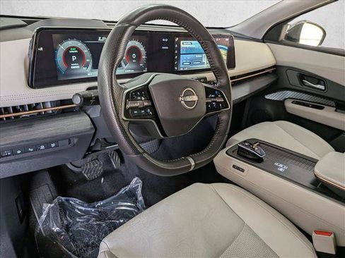 Used 2023 Nissan Ariya FWD image 12