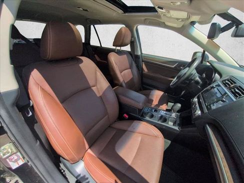 Used 2017 Subaru Outback 2.5i Touring AWD/4WD image 20