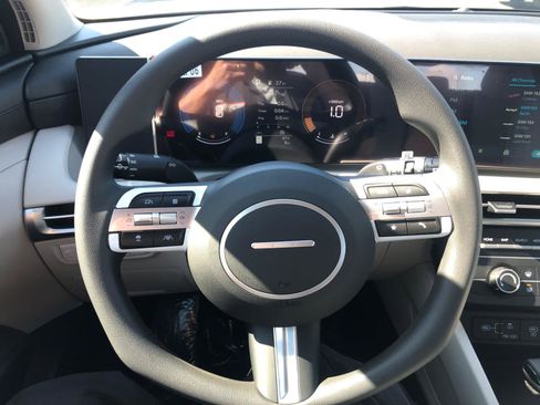 New 2026 Hyundai Tucson SE image 9