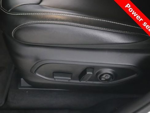 Used 2023 Jeep Grand Cherokee L Limited w/ MOPAR Finishing Package AWD/4WD image 18