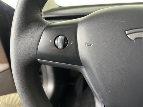 Used 2023 Tesla Model 3 Standard Range image 15