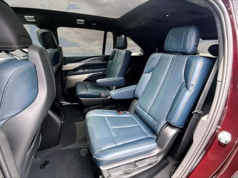 Certified 2025 Cadillac Escalade IQ Luxury 2 w/ LPO, Premium Carpet Package AWD/4WD image 22