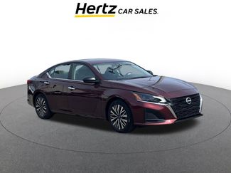 Used 2025 Nissan Altima 2.5 SV video 1