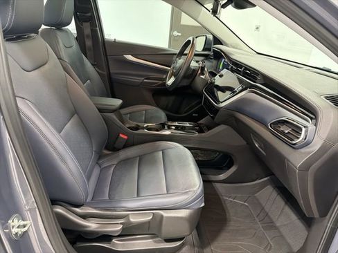 Used 2022 Chevrolet Bolt EUV Premier w/ Launch Edition image 30