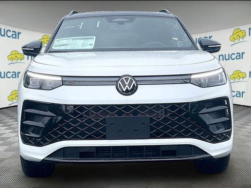 New 2026 Volkswagen Tiguan SE R-Line AWD/4WD image 2