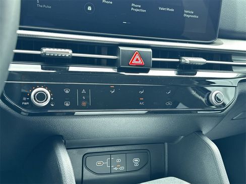 New 2026 Kia Sportage LX image 24