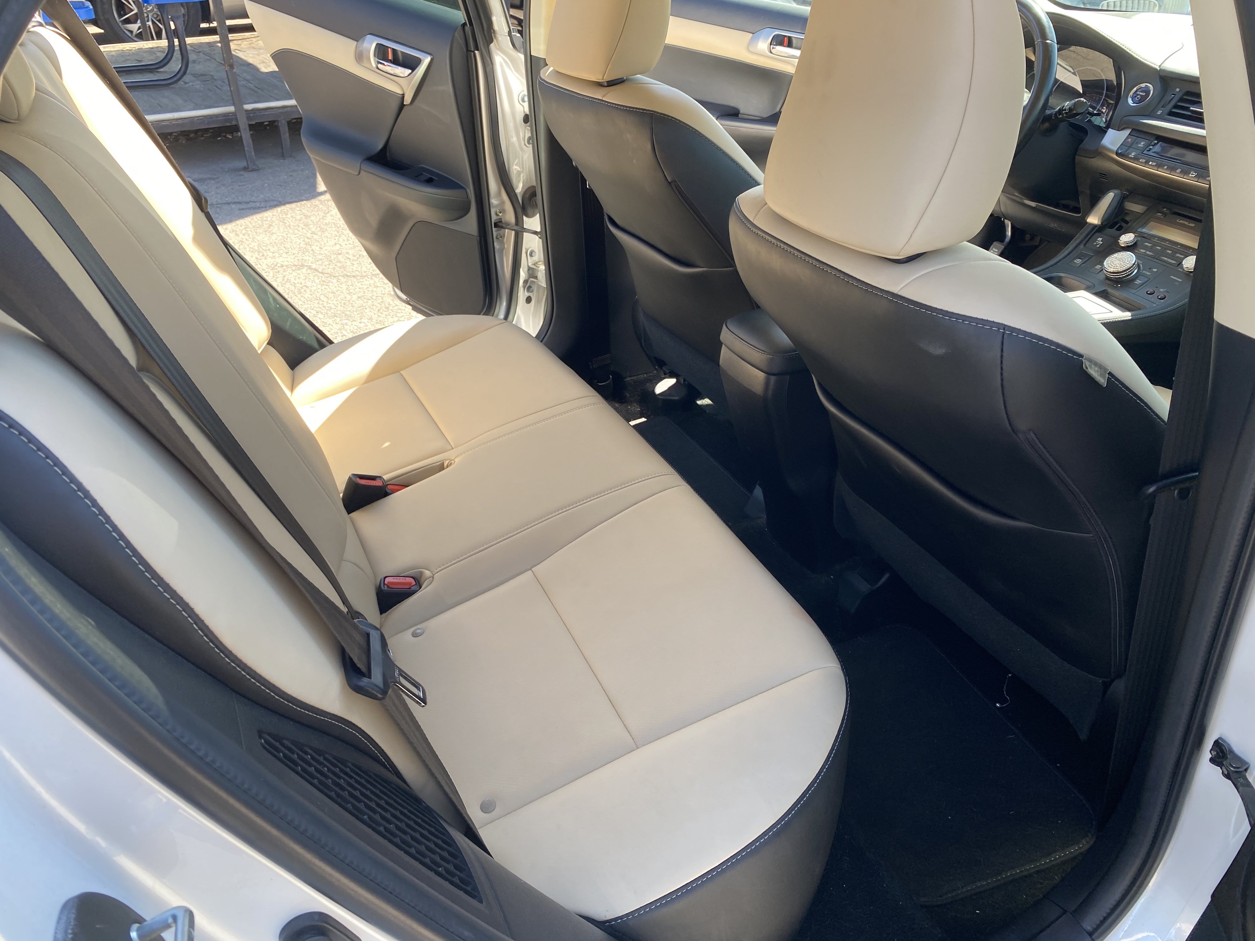 Used 2017 Lexus CT 200h w/ Seat Comfort Package FWD image 18