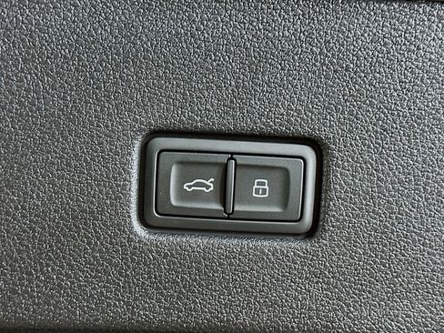 Used 2024 Audi RS Q8 AWD/4WD image 39