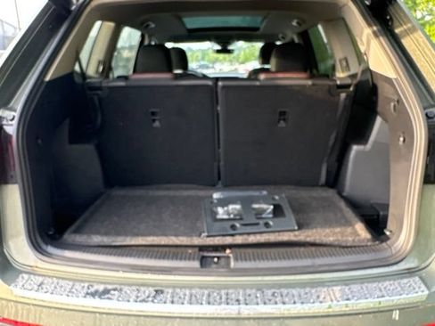 Used 2024 Volkswagen Atlas Peak Edition SEL AWD/4WD image 13