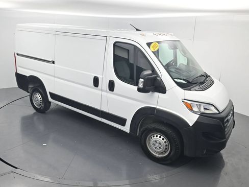 Used 2025 RAM ProMaster 2500 w/ Convenience Group FWD image 36