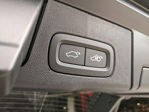 New 2026 Volvo XC60 B5 Plus w/ Protection Package Premier image 30