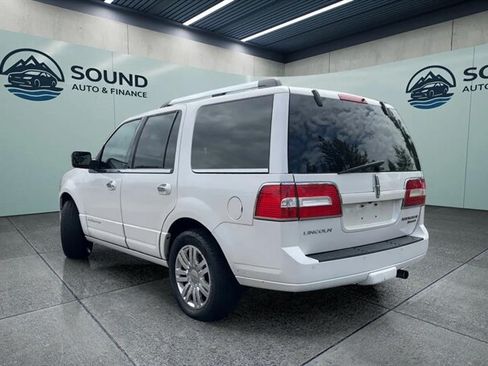 Used 2012 Lincoln Navigator 4WD image 4