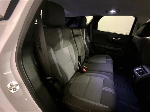 Used 2025 Chevrolet Blazer LT AWD/4WD image 23