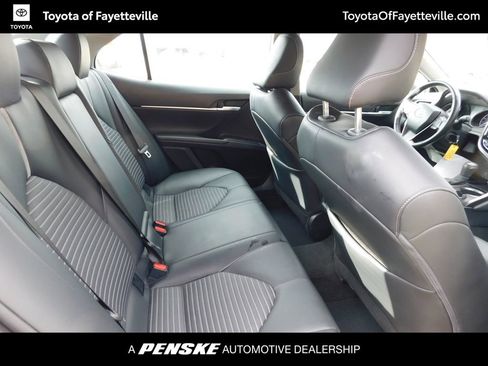 Used 2024 Toyota Camry SE image 4