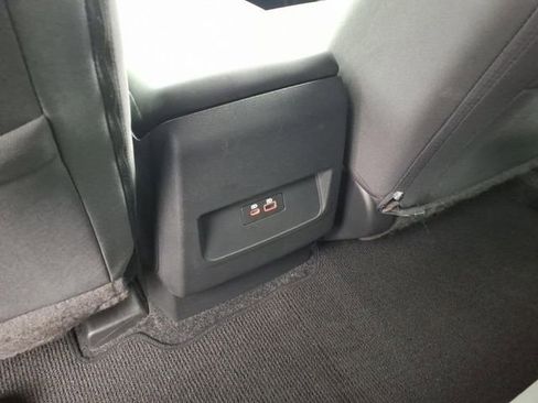 Used 2022 Nissan Frontier SV w/ Technology Package image 8