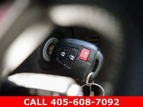Used 2021 Toyota Tacoma SR5 RWD image 29