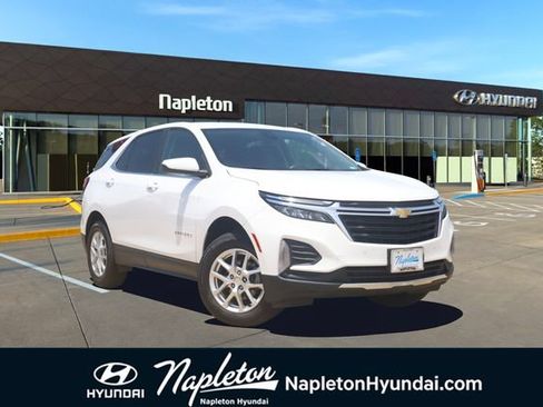 Used 2022 Chevrolet Equinox LT AWD/4WD image 1