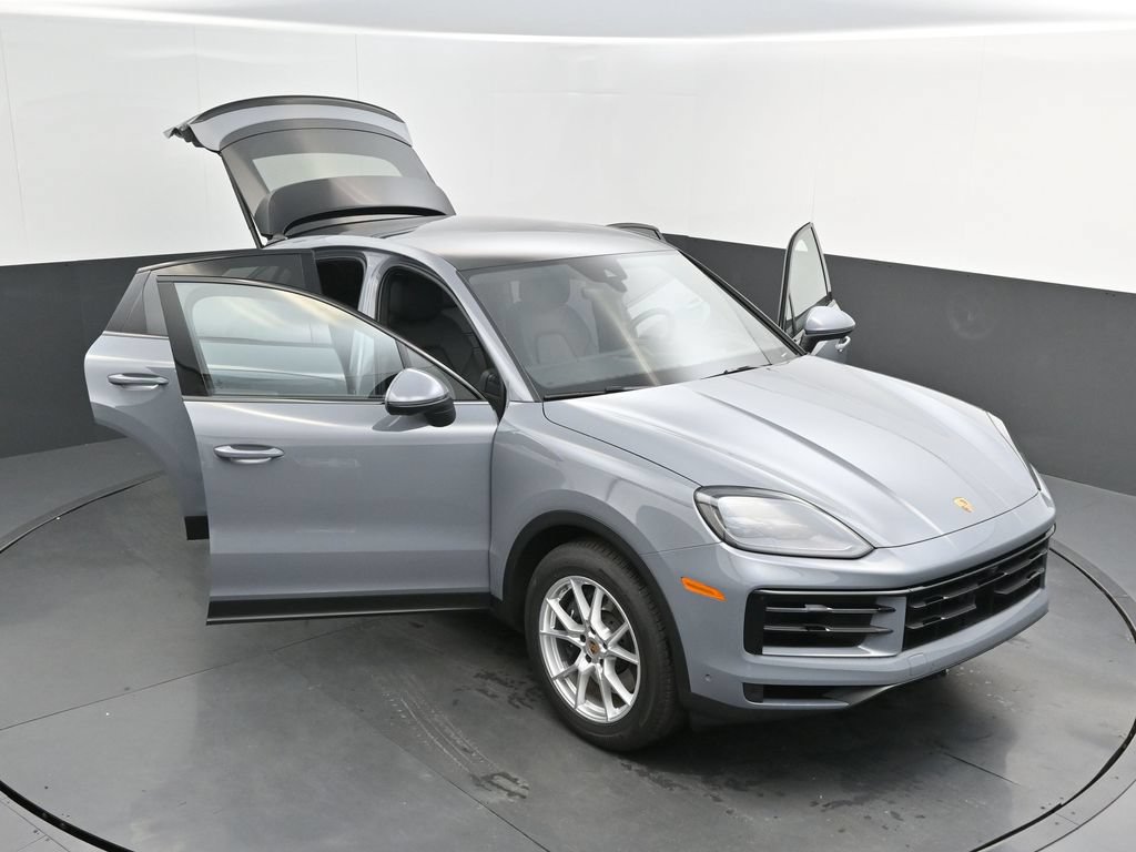 Certified 2026 Porsche Cayenne Coupe AWD/4WD image 44