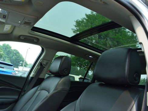 Used 2020 Buick Envision Premium w/ Driver Confidence Package AWD/4WD image 40