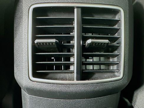 Used 2025 Kia Sportage LX image 26