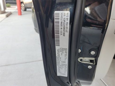 Used 2021 Jeep Cherokee Limited w/ Elite Package image 21