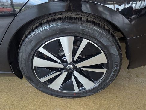 Used 2020 Nissan Altima 2.5 SV image 24