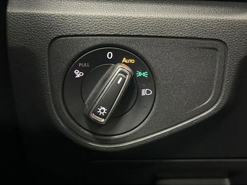 Used 2023 Volkswagen Atlas Cross Sport SE image 27