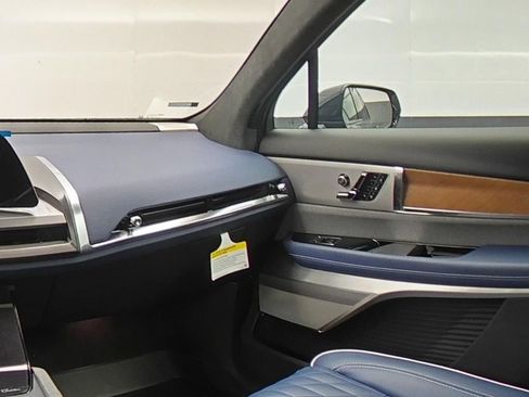 New 2026 Cadillac Vistiq Premium Luxury w/ LPO, Floor Liner Package image 11