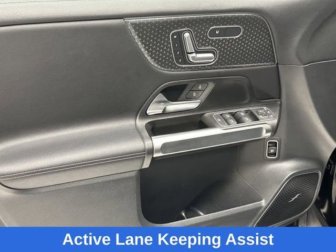 Certified 2024 Mercedes-Benz GLB 250 image 10