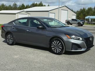 Used 2025 Nissan Altima 2.5 SV FWD video 2