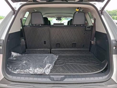 Used 2025 Toyota Grand Highlander AWD image 29