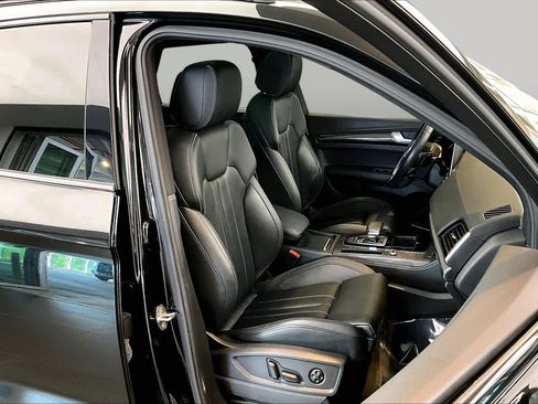 Used 2023 Audi SQ5 Prestige w/ Prestige Package AWD/4WD image 9