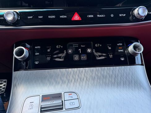 Used 2026 Genesis GV70 2.5T Sport Prestige image 18