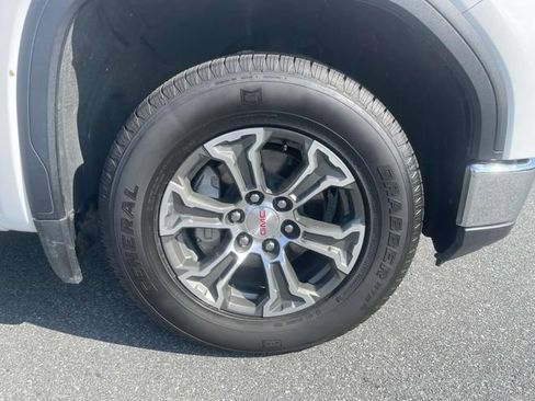 Used 2024 GMC Sierra 1500 SLT RWD image 7