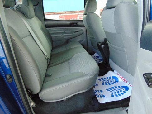 Used 2015 Toyota Tacoma 4x4 Double Cab w/ TRD Off-Road Package image 7