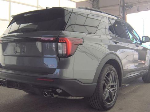 Used 2025 Ford Explorer ST w/ Sun And Sound Package AWD/4WD image 4