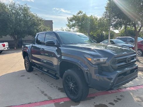 Used 2025 Toyota Tacoma SR AWD/4WD image 3